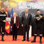 La Diputación de León rinde homenaje a la Unidad Militar de Emergencias | Peio García / ICAL