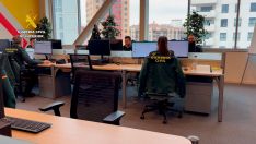 Tres investigados por estafar 240.000 euros suplantando empresas tras una operación de la Cibercomandancia de León