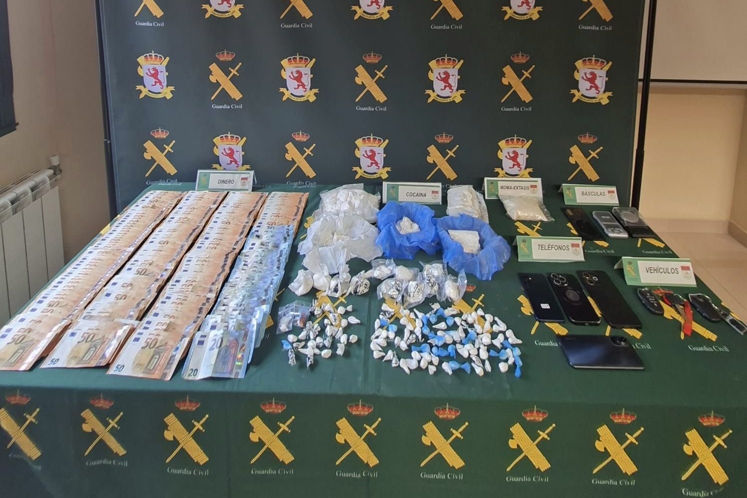 Desmantelan dos puntos de venta de cocaína y MDMA en Sahagún Desmantelan dos puntos de venta de cocaína y MDMA en Sahagún