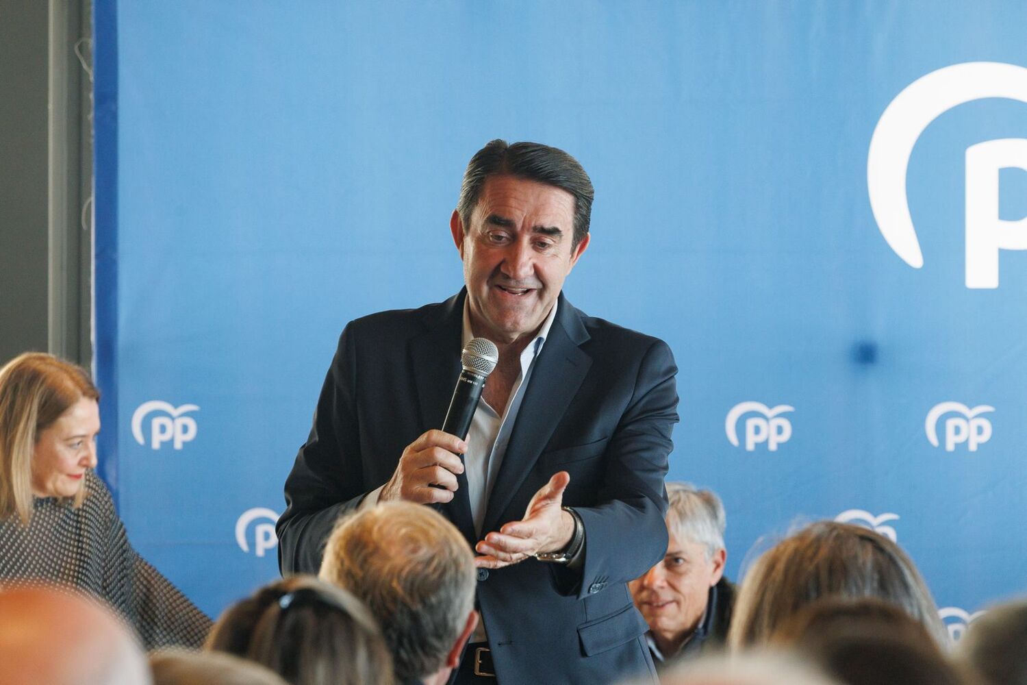 El presidente del Partido Popular de León, Juan Carlos Suárez-Quiñones durante la Comida de Navidad del PP de León | Peio García / ICAL