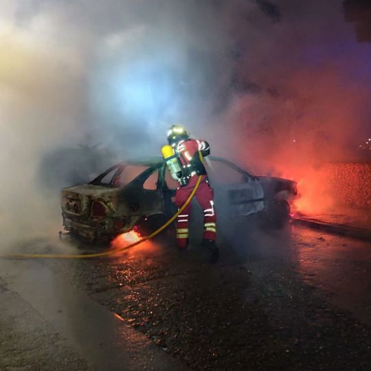 Un coche queda calcinado de madrugada en La Bañeza | Diputacion de León