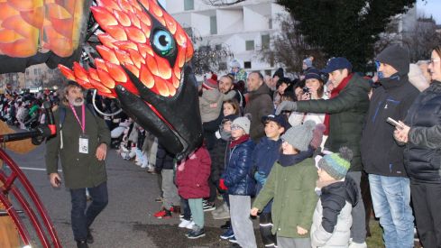 La Cabalgata de los Reyes Magos inundan León de magia | José Martín
