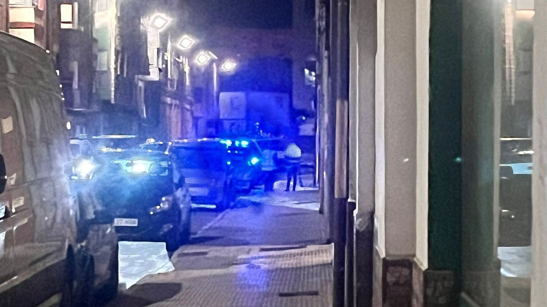 Un suceso en el Crucero obliga a cortar la circulación mientras intervino la Policía Nacional y Bomberos de León