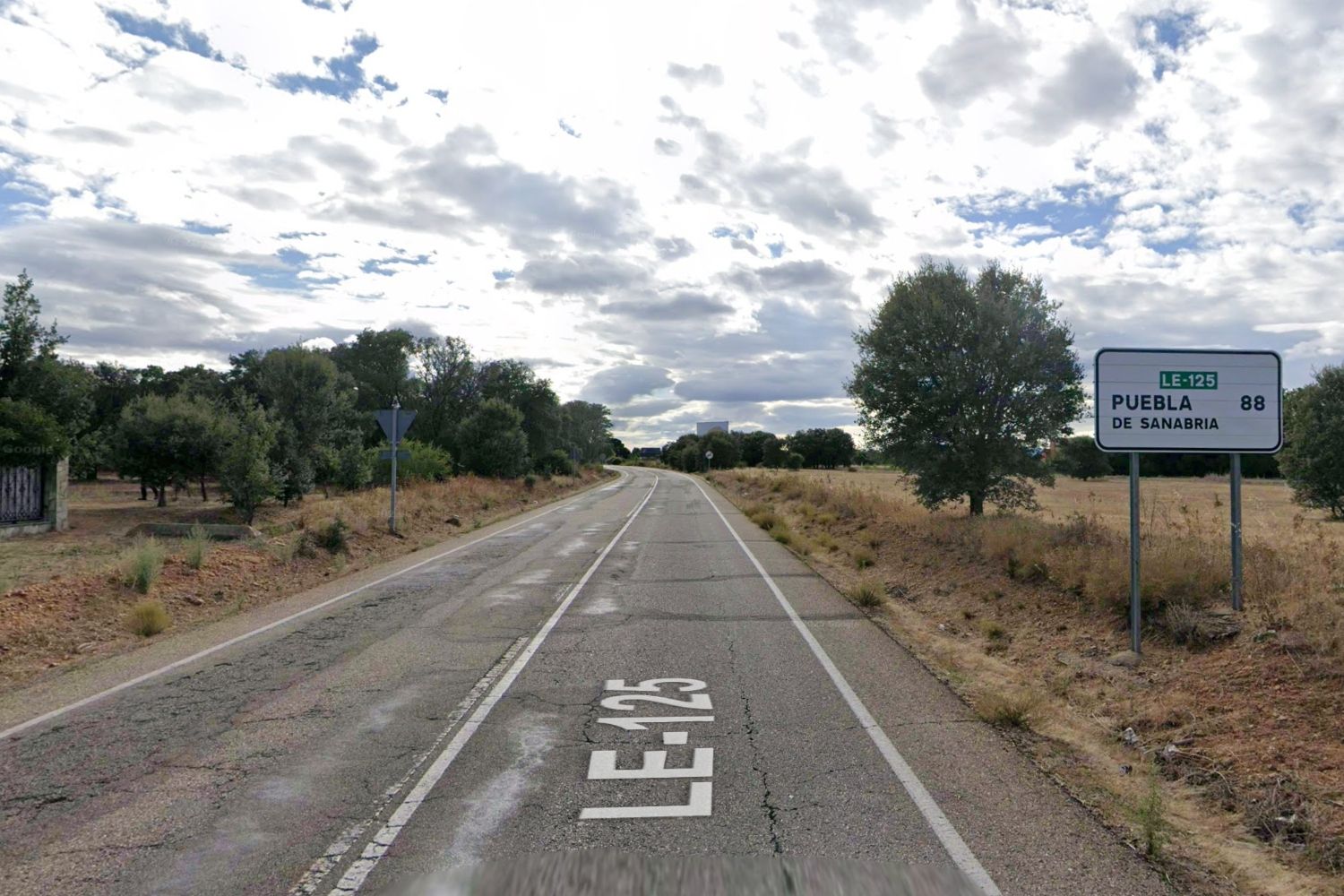 UPL exige a la Junta la reparación urgente de la carretera LE-125 entre La Bañeza y Castrocontrigo