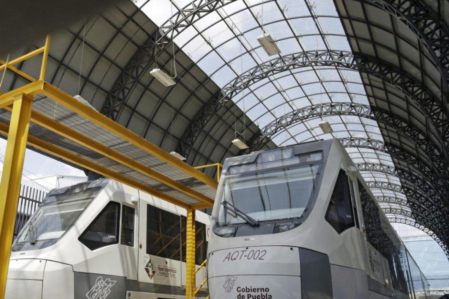 Trenes-tram que circulan en la línea del Ferrocarril Transoceánico de México