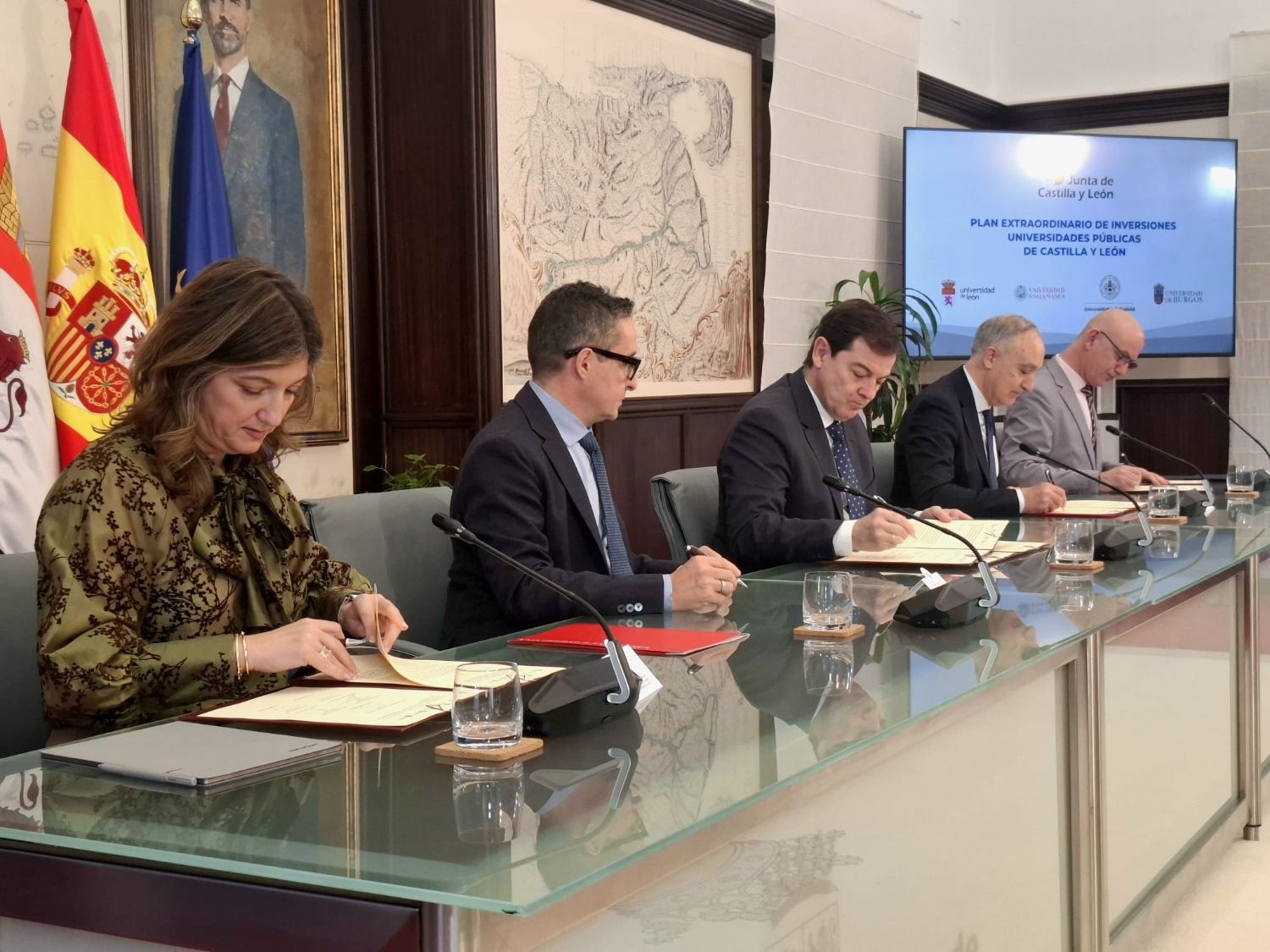 Firma del protocolo para las Universidades Públicas de Castilla y León Firma del protocolo para las Universidades Públicas de Castilla y León