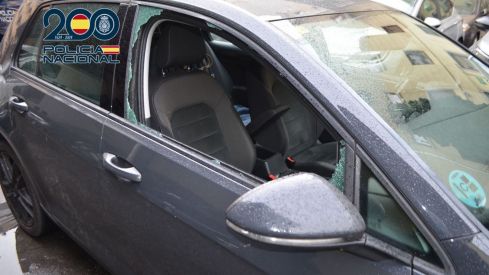 Detenido en León por robar en más de 30 vehículos para sustraer balizas V-16