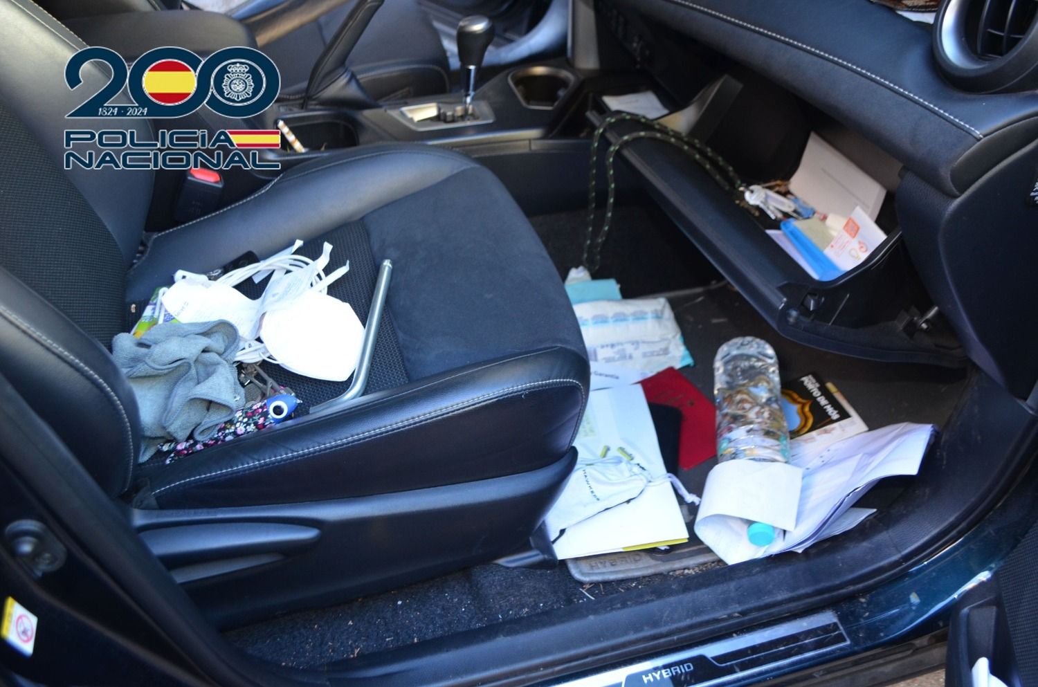 Detenido en León por robar en más de 30 vehículos para sustraer balizas V-16