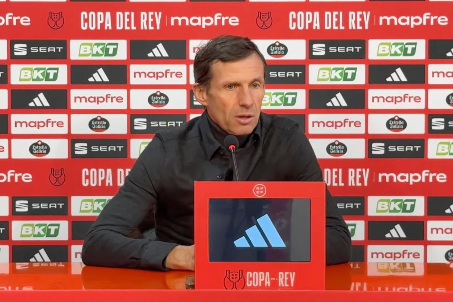Cuco Ziganda en la rueda de prensa previa a los Octavos de Final de Copa del Rey
