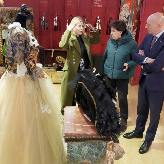 Inauguración de la exposición ‘Cuéntame un cuadro’ de Rosana Largo en el Auditorio Ciudad de León | Campillo / ICAL