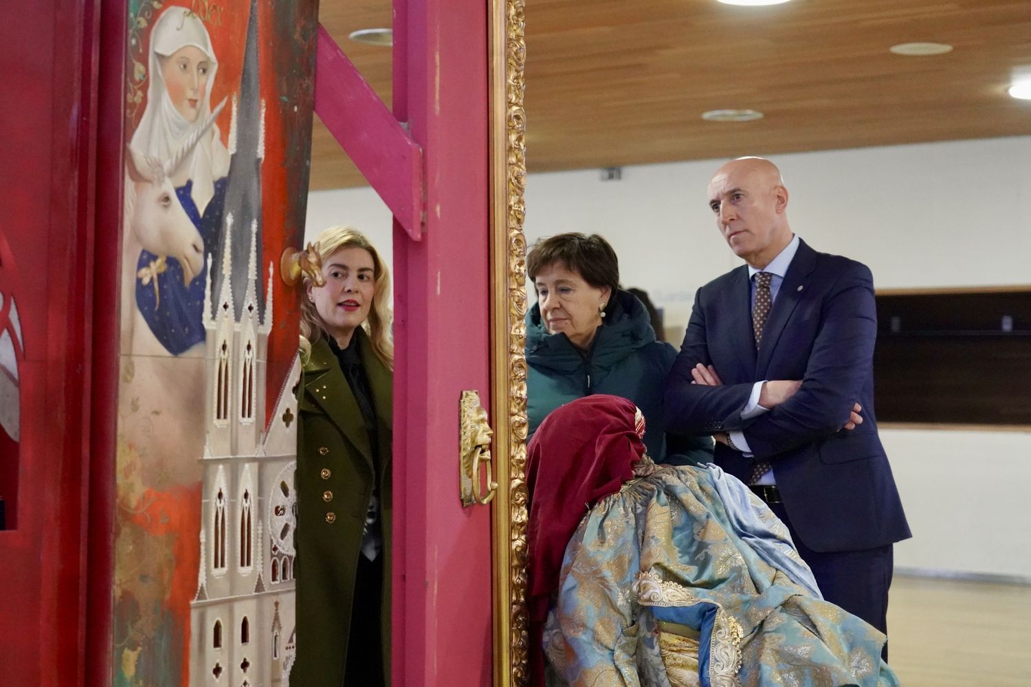 Inauguración de la exposición ‘Cuéntame un cuadro’ de Rosana Largo en el Auditorio Ciudad de León | Campillo / ICAL