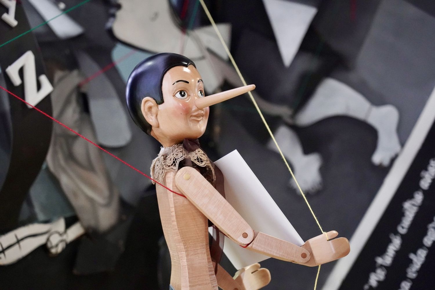 Inauguración de la exposición ‘Cuéntame un cuadro’ de Rosana Largo en el Auditorio Ciudad de León | Campillo / ICAL