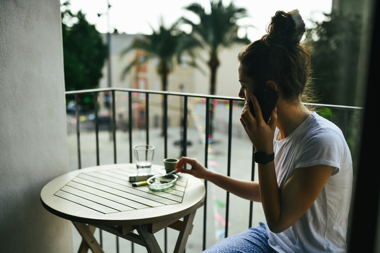 Tabaco en un balcón | imagen istock autor: aleksandargerogiev