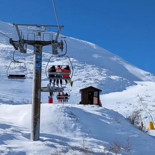 León despide la temporada de esquí con 13 kilómetros para el puente de Semana Santa