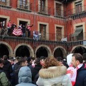 La afición sportinguista 'invade' el centro de León antes del Cultural - Sporting de Gijón