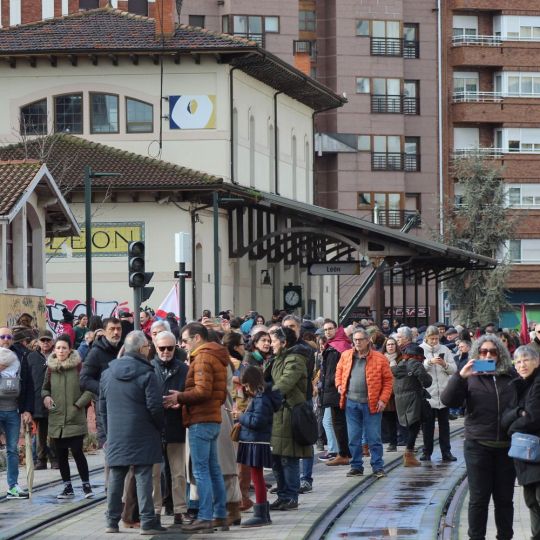 El PP denuncia el "no rotundo" del Gobierno a las alternativas para llevar Feve al centro de León| José Martín El PP denuncia el "no rotundo" del Gobierno a las alternativas para llevar Feve al centro de León| José Martín