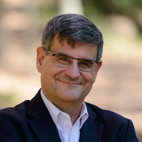 Rafael Domingo Oslé presenta en León su libro 'El sentido del cristianismo' | La Esfera de los Libros