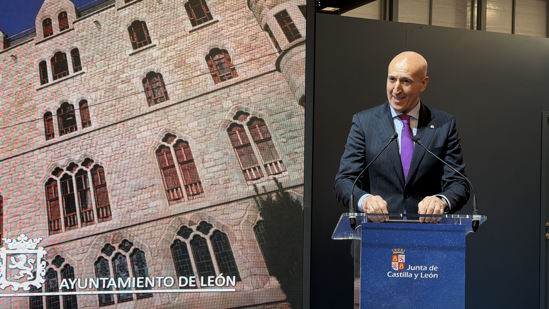 José Antonio Diez, alcalde de León, en Fitur