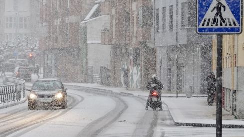 León se vuelve a vestir de blanco con la borrasca Kristin | Campillo / ICAL