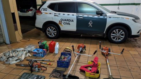 Investigado por robar con fuerza en un garaje en Villaverde de Arcayos (Almanza) 