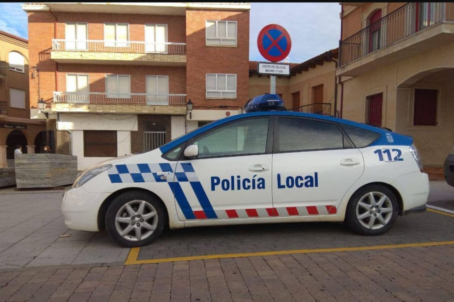Fallece una mujer tras un intento de reanimación de media hora en plena calle en Valencia de Don Juan