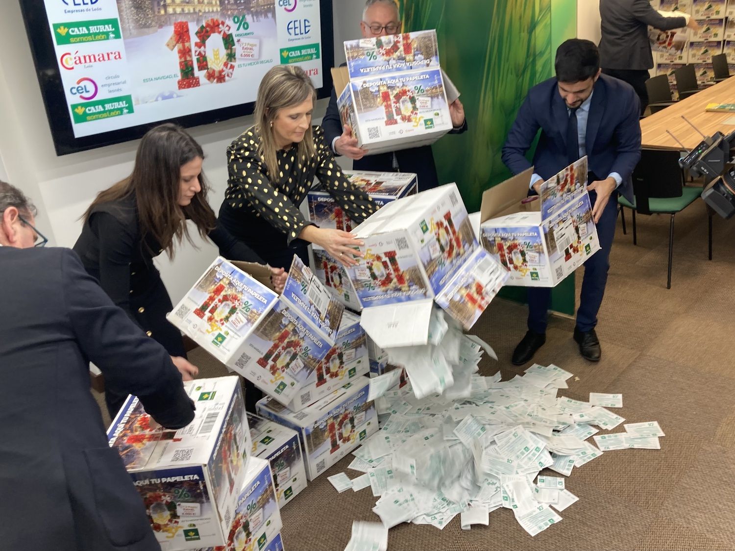 Sorteo de las pagas extra de la campaña de navidad de Caja Rural | Peio García / ICAL