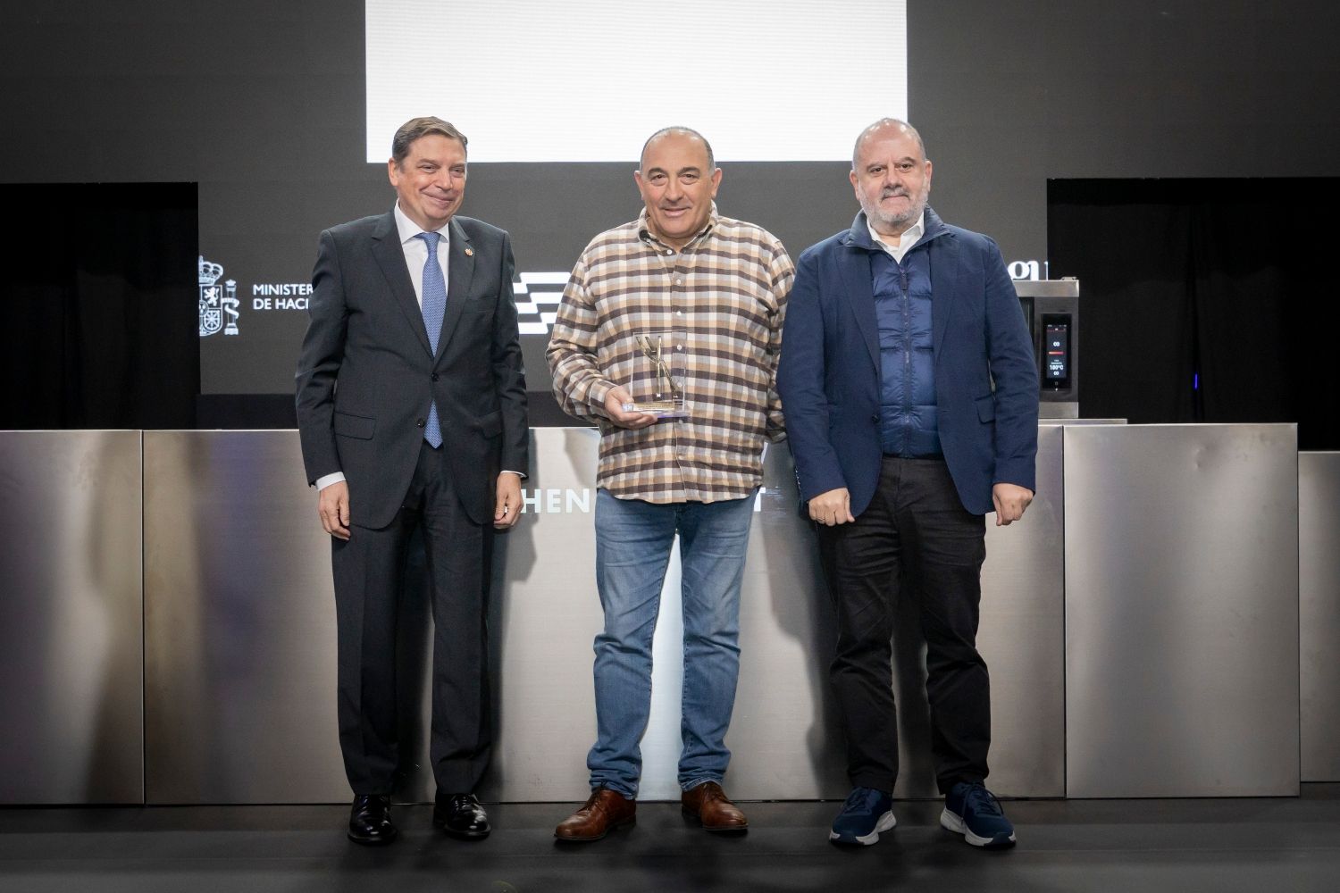 José Gordón, del restaurante El Capricho de Jiménez de Jamuz (León) recibe el Premio Madrid Fusión a la Defensa del Producto