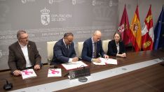 El Mercado del Conde Luna, escaparate de los Productos de León gracias al nuevo convenio de Diputación y Ayuntamiento | Peio García / ICAL