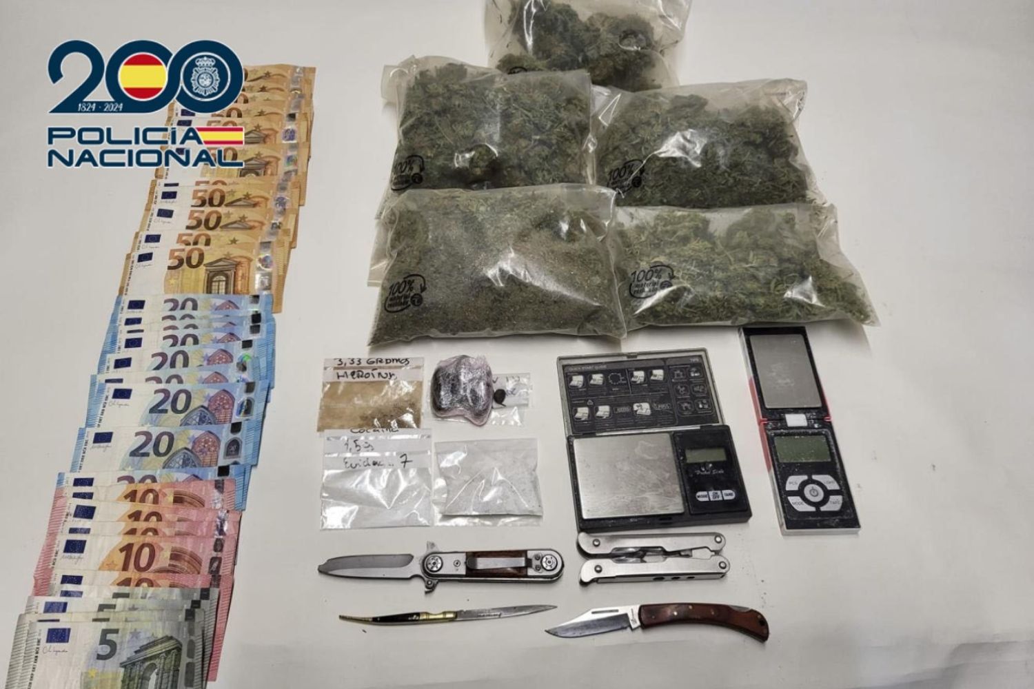 Tres detenidos tras desmantelarun punto de venta de cocaina, heroina y marihuana en León 