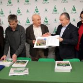 El presidente de Asaja CyL pide que “no se utilice” la agricultura y la ganadería “para conseguir votos y sillones” | Peio García / ICAL
