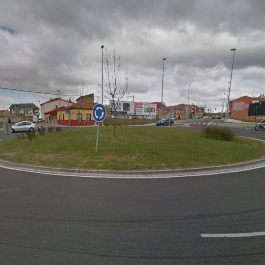 El PP de León propone ampliar la rotonda de la carretera de Asturias para evitar atascos 