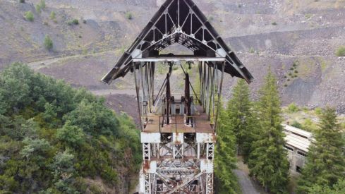 La Pola de Gordón rehabilita el Castillete del Pozo Ibarra y la Fábrica de la Luz para recuperar su patrimonio minero