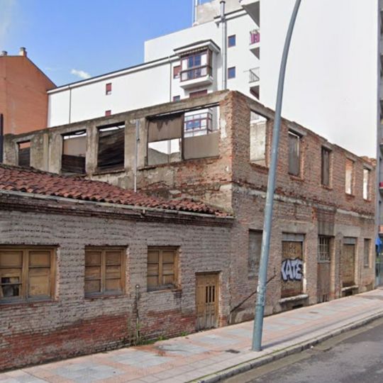 El PP exige al Ayuntamiento de León que tapie Bodegas Armando por el hundimiento del tejado y la nueva ocupación