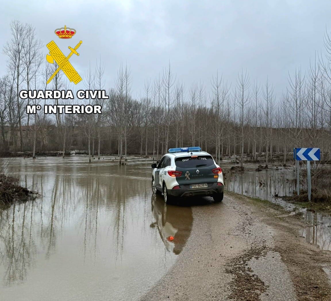 Labores de vigilancia de la Guardia Civil en la LE-5705