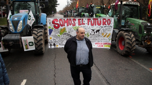 Peio García / ICAL . Salida de la columna de tractores organizada por la Unión de Campesinos de León que parten hacia Madrid para protagonizar una protesta el 11 de febrero