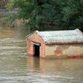 La crecida de los ríos mantiene en alerta varias zonas de la provincia de León | Peio García / ICAL