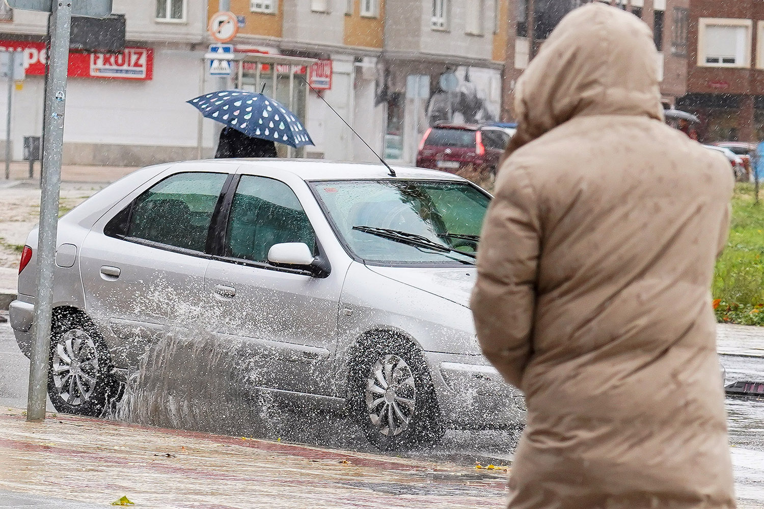 . Temporal de viento y lluvia en León | Campillo / ICAL
