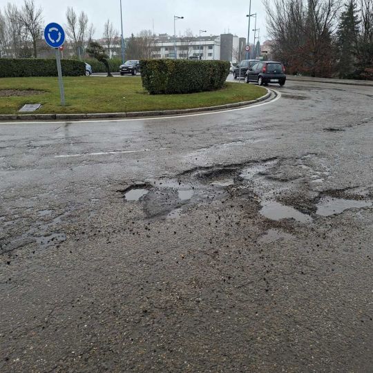 UPL denuncia el “auténtico desastre” del asfaltado en León puesto de manifiesto tras las lluvias y la nieve