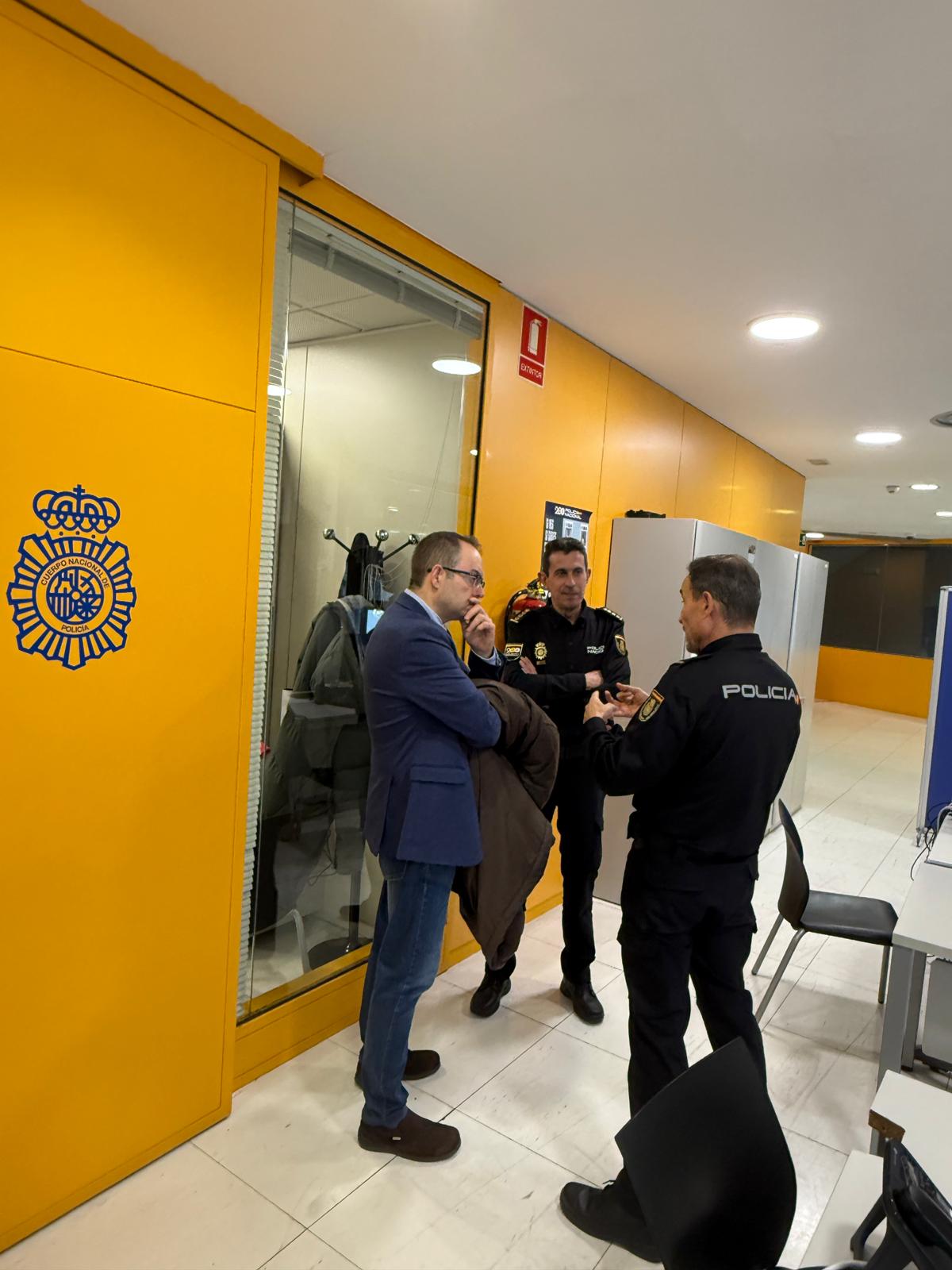 Visita del director del INCIBE a la Comisaría de Policía Nacional de San Andrés del Rabanedo
