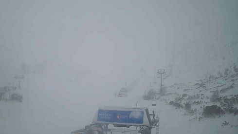 El temporal paraliza el esquí en León: Cerradas San Isidro y Leitariegos ante las fuertes rachas de viento