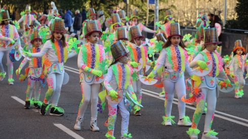 León se llena de color con el Gran Desfile de Carnaval | José Martín