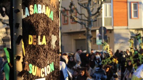 León se llena de color con el Gran Desfile de Carnaval | José Martín