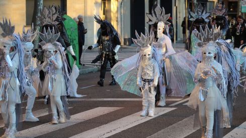 León se llena de color con el Gran Desfile de Carnaval | José Martín