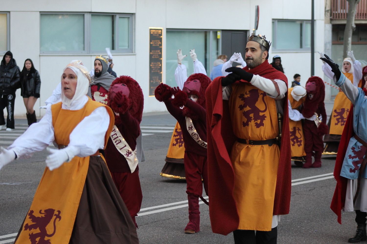 León se llena de color con el Gran Desfile de Carnaval | José Martín