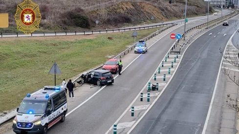 Detenido tras estrellarse a gran velocidad en León y dar positivo por alcochol | Policía Local de León