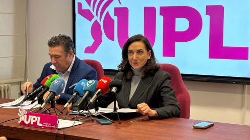Alicia Gallego candidata a la Presidencia de la Junta durante la rueda de prensa | UPL insiste en su prensencia en los debates televisados tras recurrir la decisión de la Junta Electoral