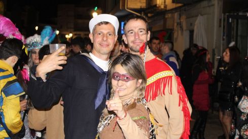 La Noche Bruja hechiza La Bañeza con color y música | José Martín