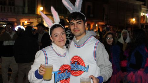 La Noche Bruja hechiza La Bañeza con color y música | José Martín