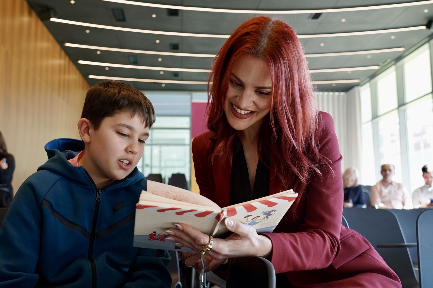  El alcalde de León, la rectora de la ULE y la astronauta Sara García Alonso visitan las instalaciones del CEBT | Campillo / ICAL