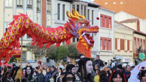 La Bañeza se colorea con en Gran Desfile del Carnaval 2026 | José Martín